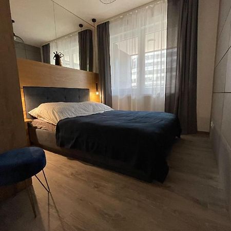 Bella Apartament Cracóvia Exterior foto